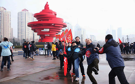 公司團(tuán)建旅游，奔赴山海，與團(tuán)隊同行。